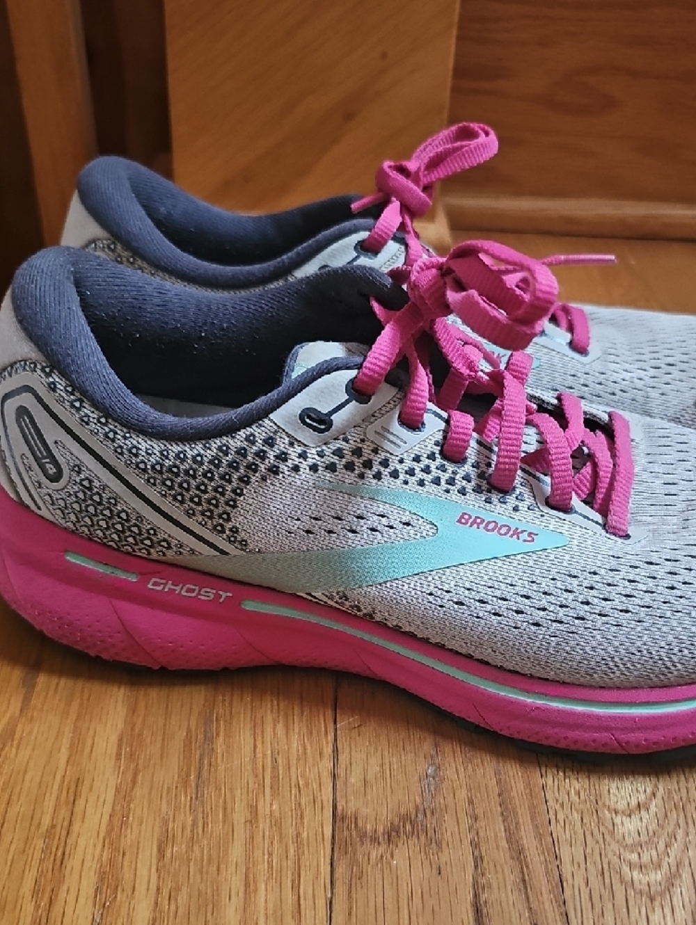 Brooks Women's Athletic Shoes in Light Gray, Pink and Teal